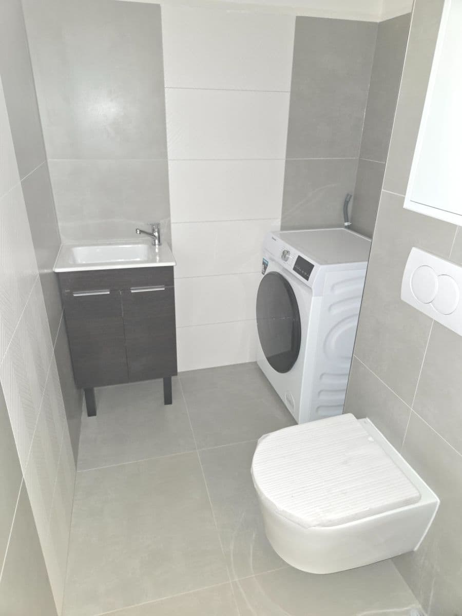 Pronájem bytu 3+kk 56 m², Pražská, Znojmo, Jihomoravský kraj Pronájem bytu 3+kk 56 m², Pražská, Znojmo, Jihomoravský kraj