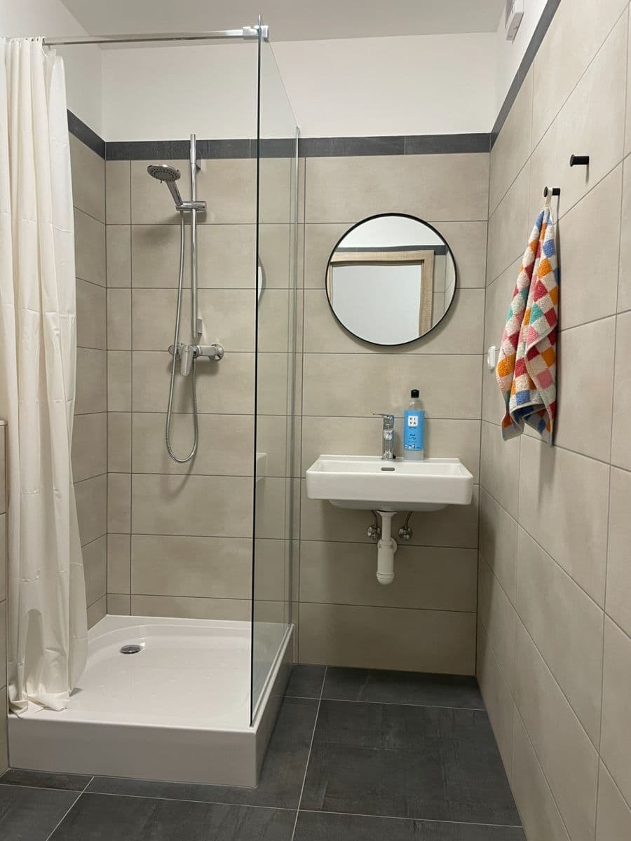 Pronájem bytu 2+1 55 m², Jižní, Přelouč, Pardubický kraj Pronájem bytu 2+1 55 m², Jižní, Přelouč, Pardubický kraj