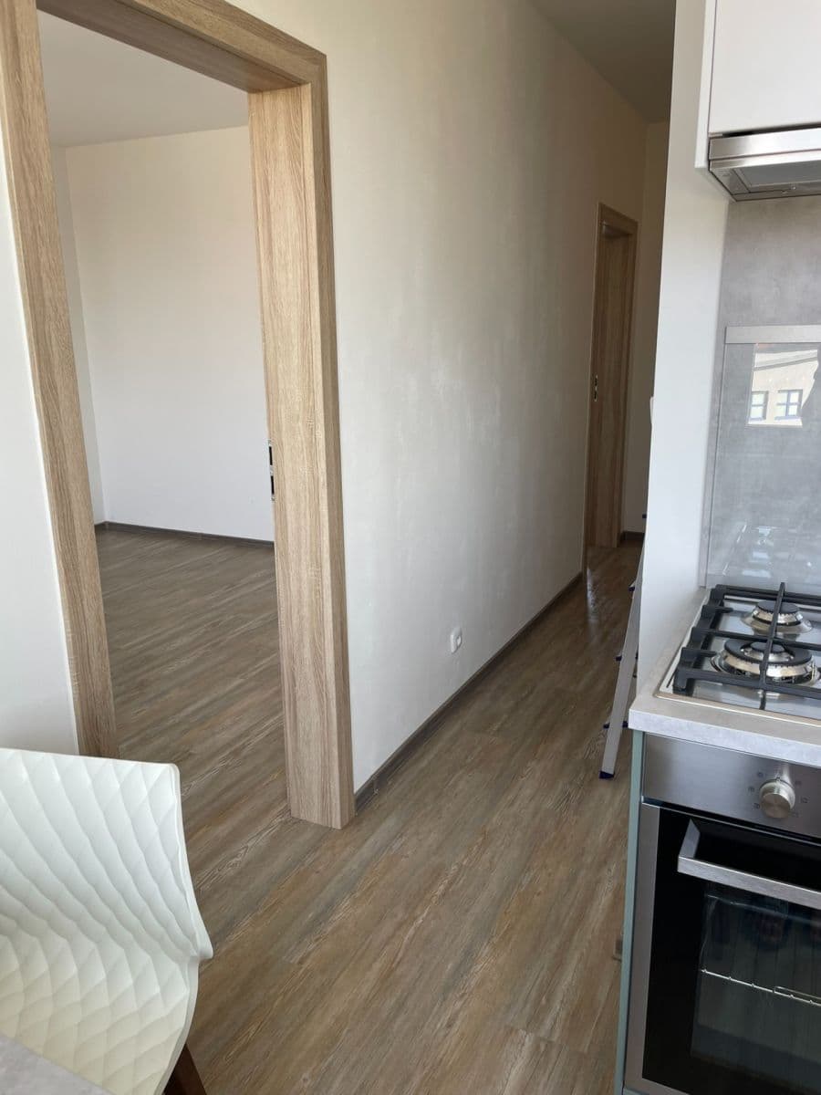 Pronájem bytu 2+1 55 m², Jižní, Přelouč, Pardubický kraj Pronájem bytu 2+1 55 m², Jižní, Přelouč, Pardubický kraj