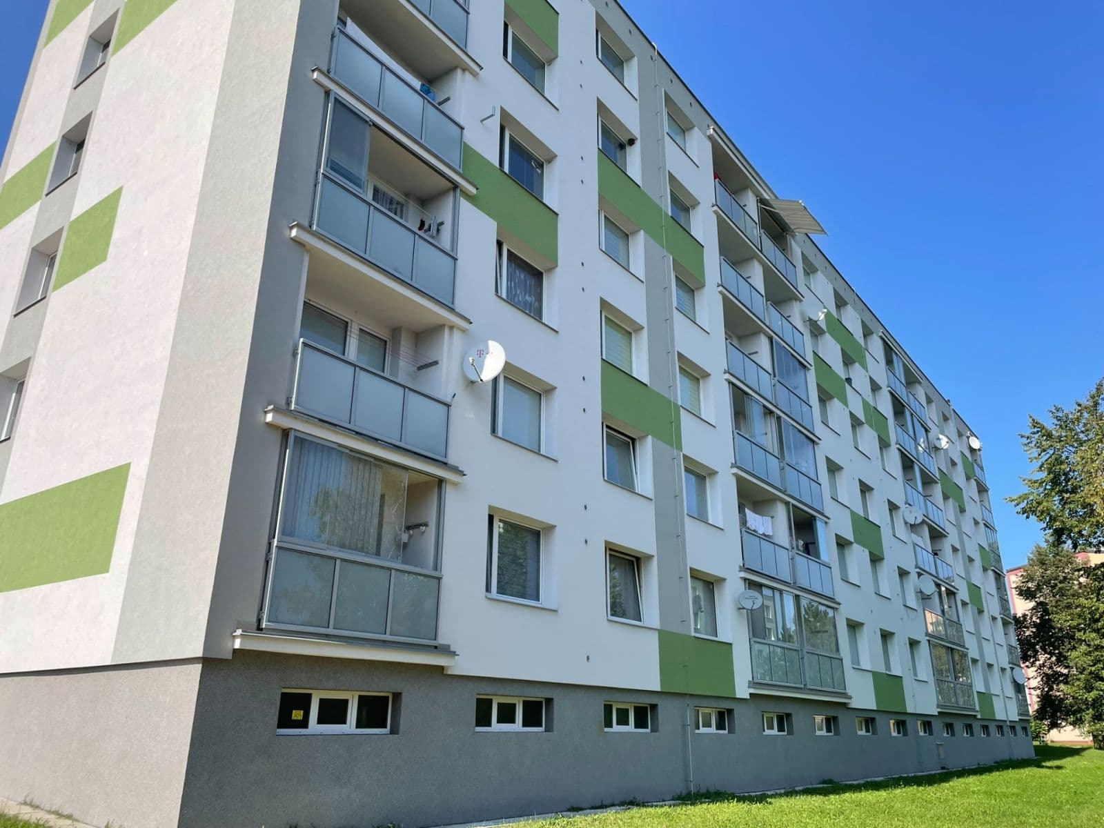 Pronájem bytu 2+1 55 m², Jižní, Přelouč, Pardubický kraj Pronájem bytu 2+1 55 m², Jižní, Přelouč, Pardubický kraj