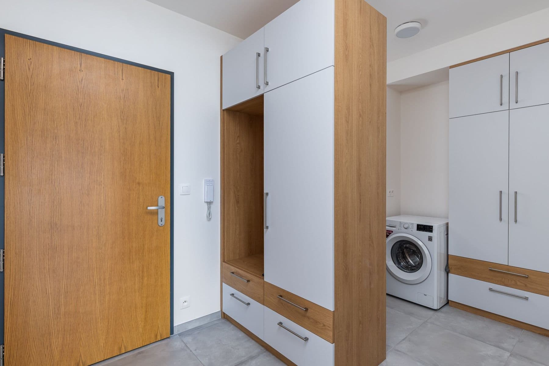 Pronájem bytu 2+kk 51 m², Květnového vítězství, Praha, Praha Pronájem bytu 2+kk 51 m², Květnového vítězství, Praha, Praha