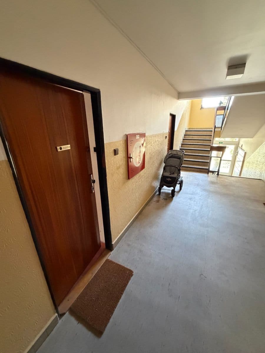Prodej bytu 3+1 72 m², Plzeňská, Praha, Praha Prodej bytu 3+1 72 m², Plzeňská, Praha, Praha