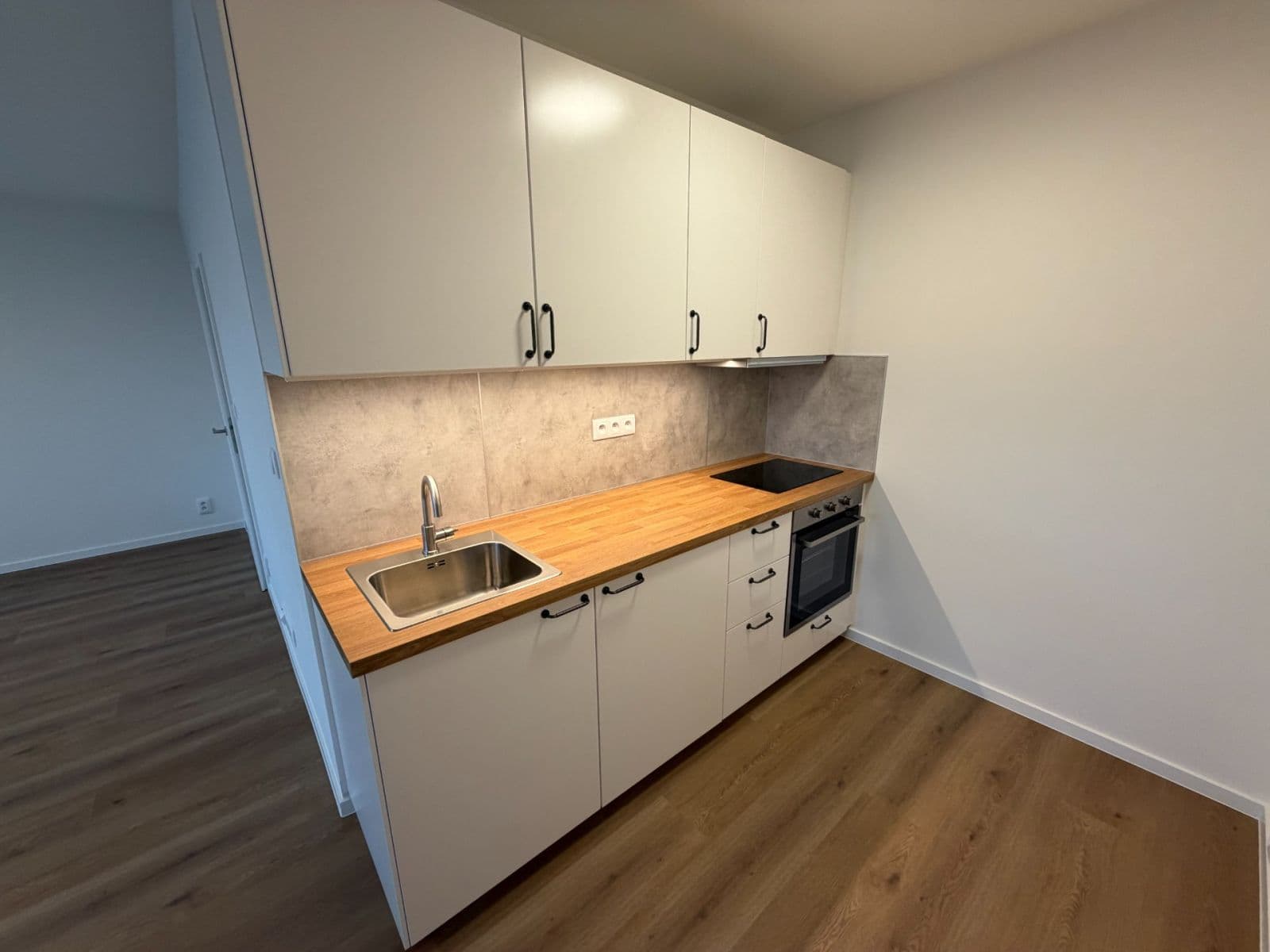 Pronájem bytu 1+kk 39 m², Šmolíkova, Praha, Praha Pronájem bytu 1+kk 39 m², Šmolíkova, Praha, Praha