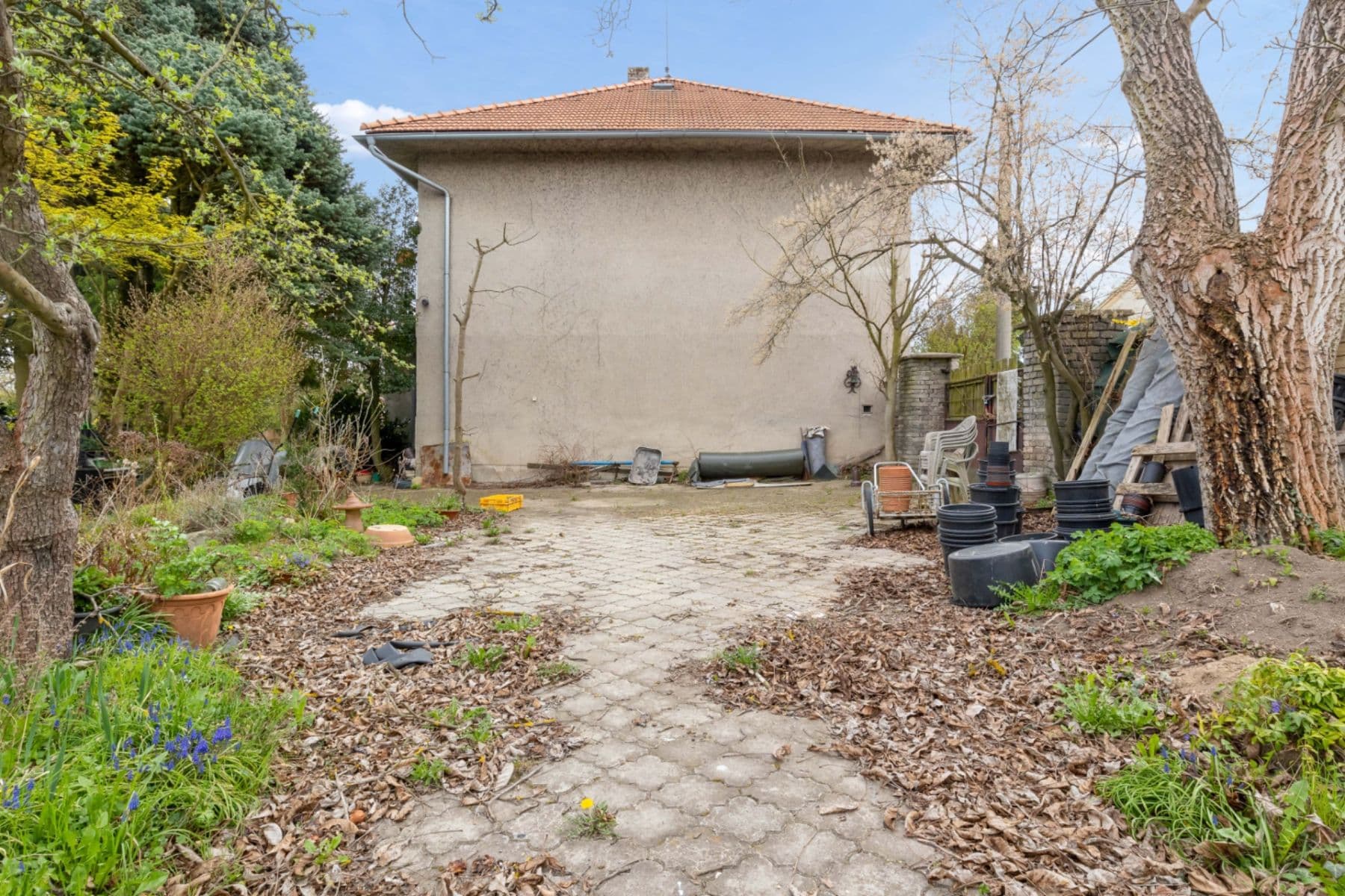 Prodej domu 260 m², pozemek 3.645 m², Kladenská, Lhota, Středočeský kraj Prodej domu 260 m², pozemek 3.645 m², Kladenská, Lhota, Středočeský kraj