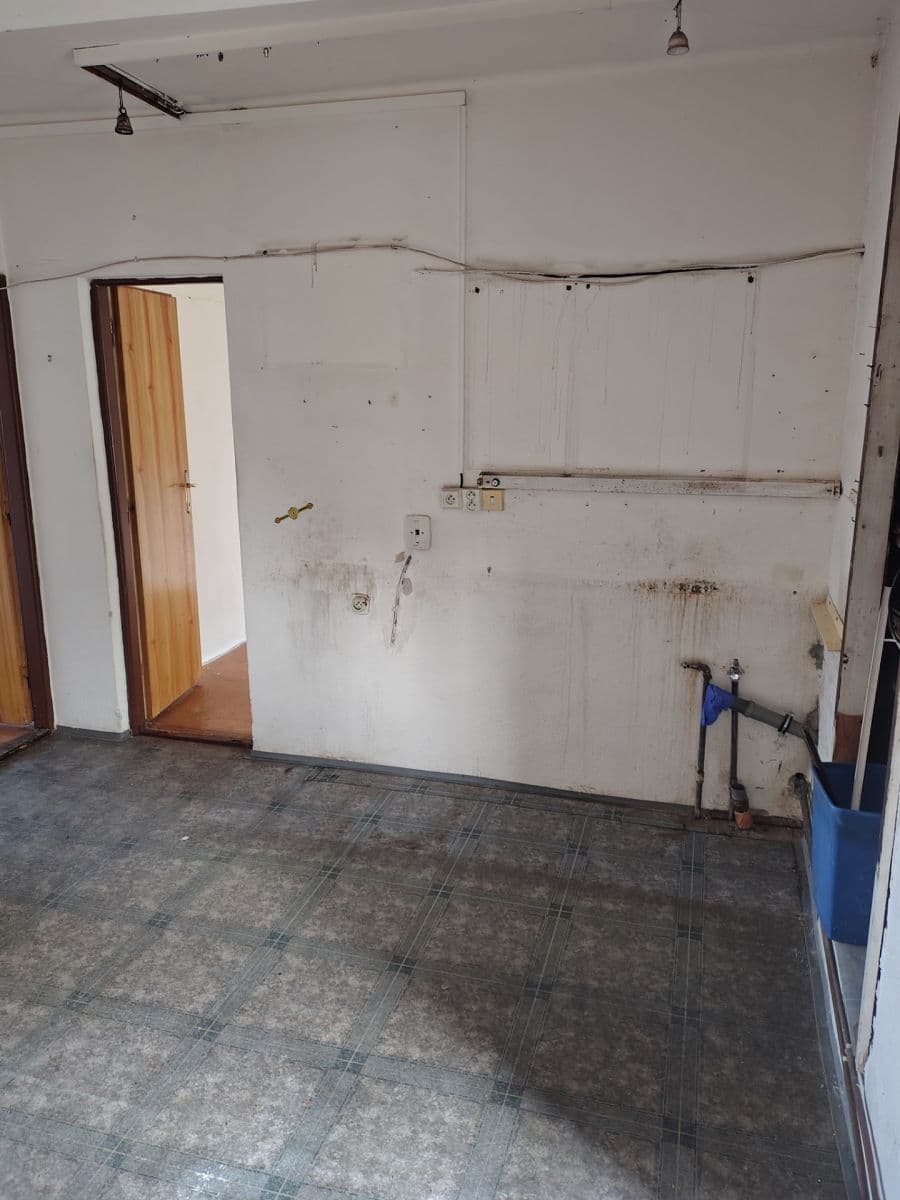 Prodej domu 260 m², pozemek 3.645 m², Kladenská, Lhota, Středočeský kraj Prodej domu 260 m², pozemek 3.645 m², Kladenská, Lhota, Středočeský kraj