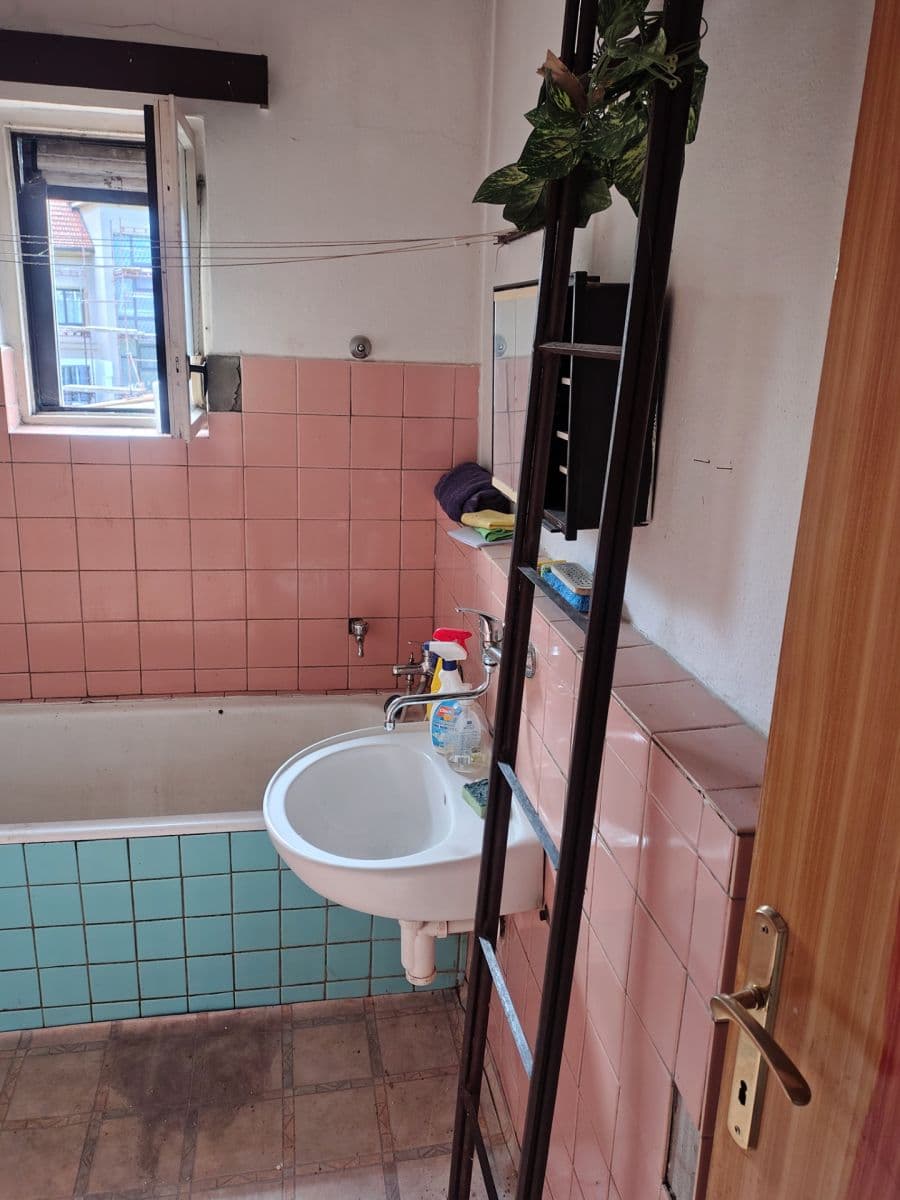 Prodej domu 260 m², pozemek 3.645 m², Kladenská, Lhota, Středočeský kraj Prodej domu 260 m², pozemek 3.645 m², Kladenská, Lhota, Středočeský kraj