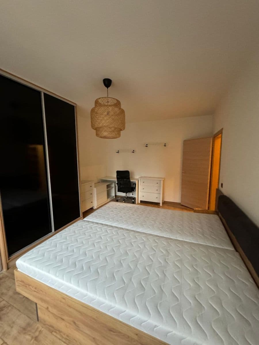 Pronájem bytu 2+1 55 m², Vrchlického, Jihlava, Kraj Vysočina Pronájem bytu 2+1 55 m², Vrchlického, Jihlava, Kraj Vysočina