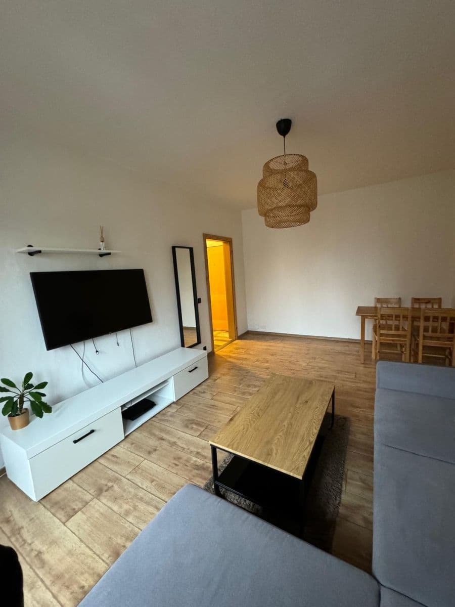Pronájem bytu 2+1 55 m², Vrchlického, Jihlava, Kraj Vysočina Pronájem bytu 2+1 55 m², Vrchlického, Jihlava, Kraj Vysočina