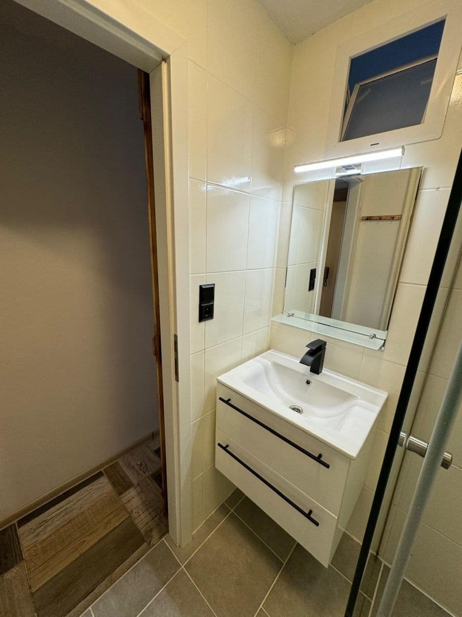 Pronájem bytu 2+1 55 m², Vrchlického, Jihlava, Kraj Vysočina Pronájem bytu 2+1 55 m², Vrchlického, Jihlava, Kraj Vysočina