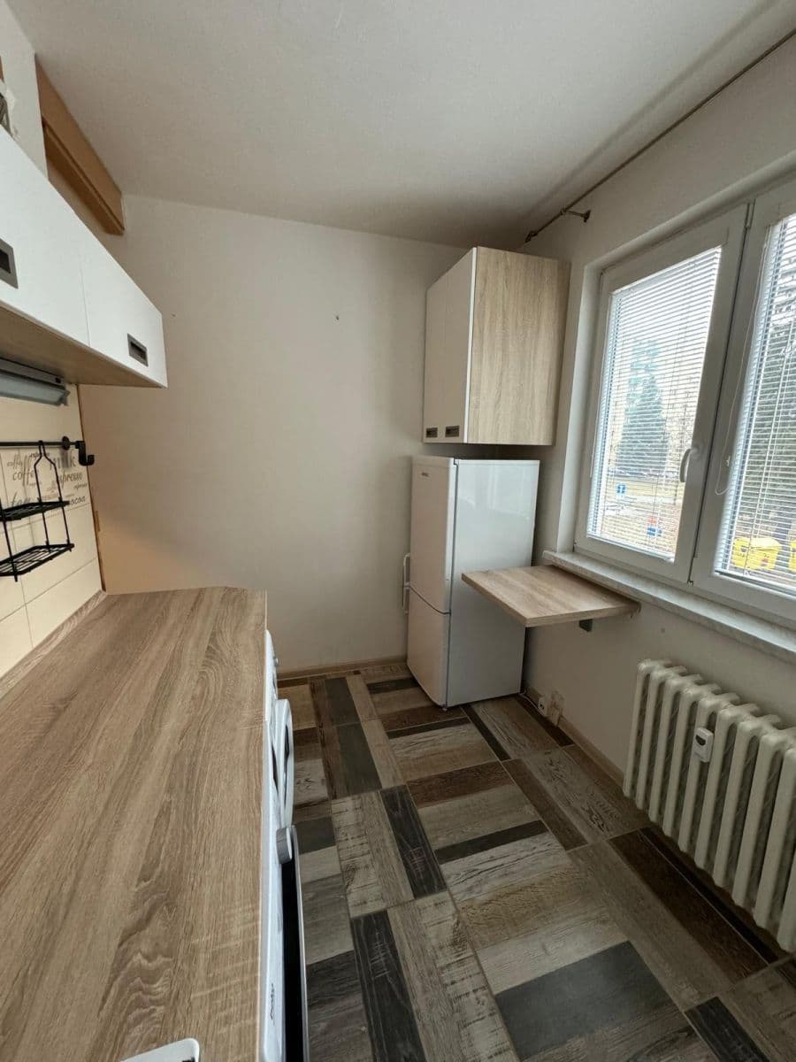 Pronájem bytu 2+1 55 m², Vrchlického, Jihlava, Kraj Vysočina Pronájem bytu 2+1 55 m², Vrchlického, Jihlava, Kraj Vysočina