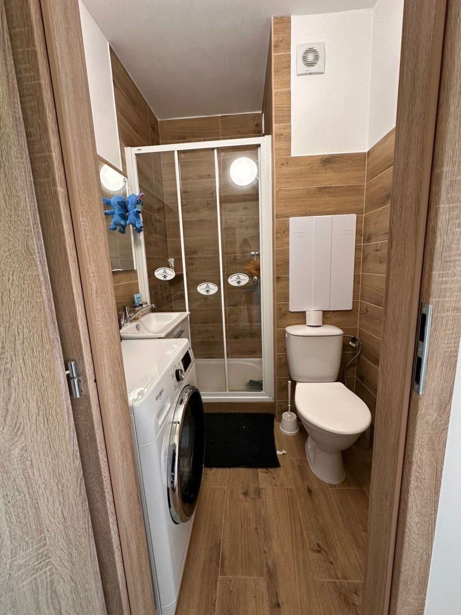 Prodej bytu 1+kk 21 m², Bratislavská, Teplice, Ústecký kraj Prodej bytu 1+kk 21 m², Bratislavská, Teplice, Ústecký kraj
