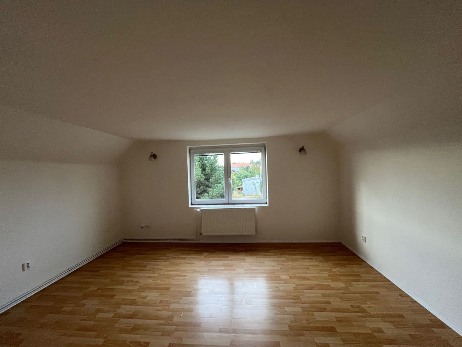 Pronájem bytu 1+kk 30 m², Písková, Praha, Praha Pronájem bytu 1+kk 30 m², Písková, Praha, Praha