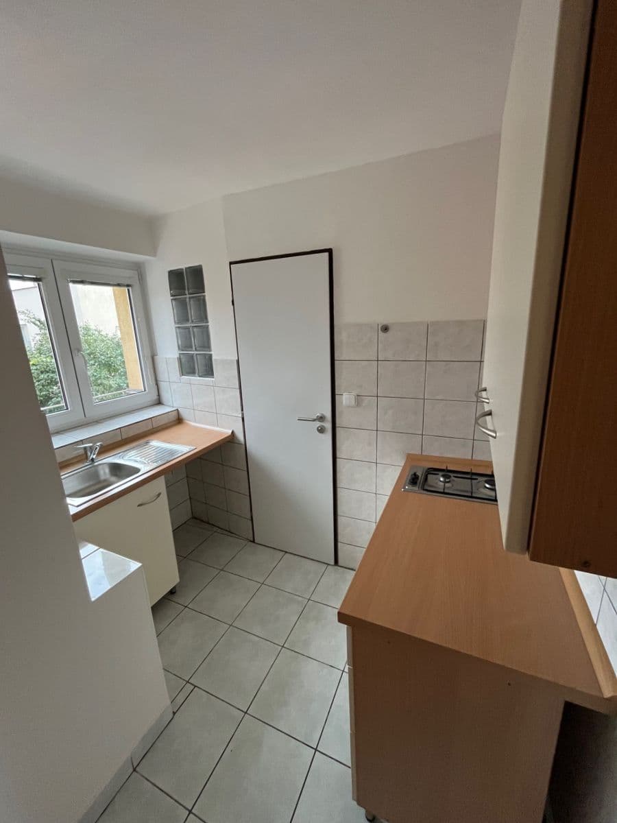 Pronájem bytu 1+kk 30 m², Písková, Praha, Praha Pronájem bytu 1+kk 30 m², Písková, Praha, Praha