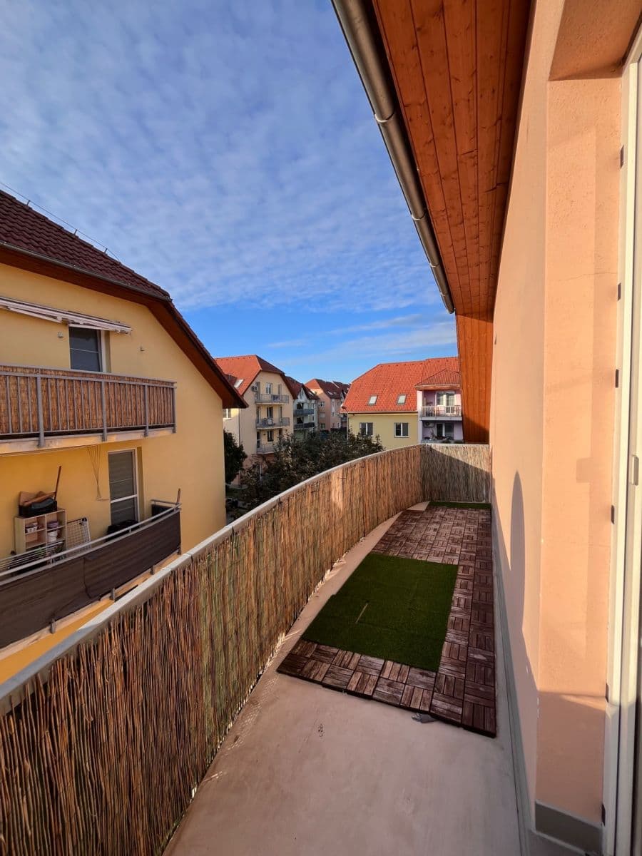 Pronájem bytu 2+kk 72 m², Dlouhá, Tišnov, Jihomoravský kraj Pronájem bytu 2+kk 72 m², Dlouhá, Tišnov, Jihomoravský kraj