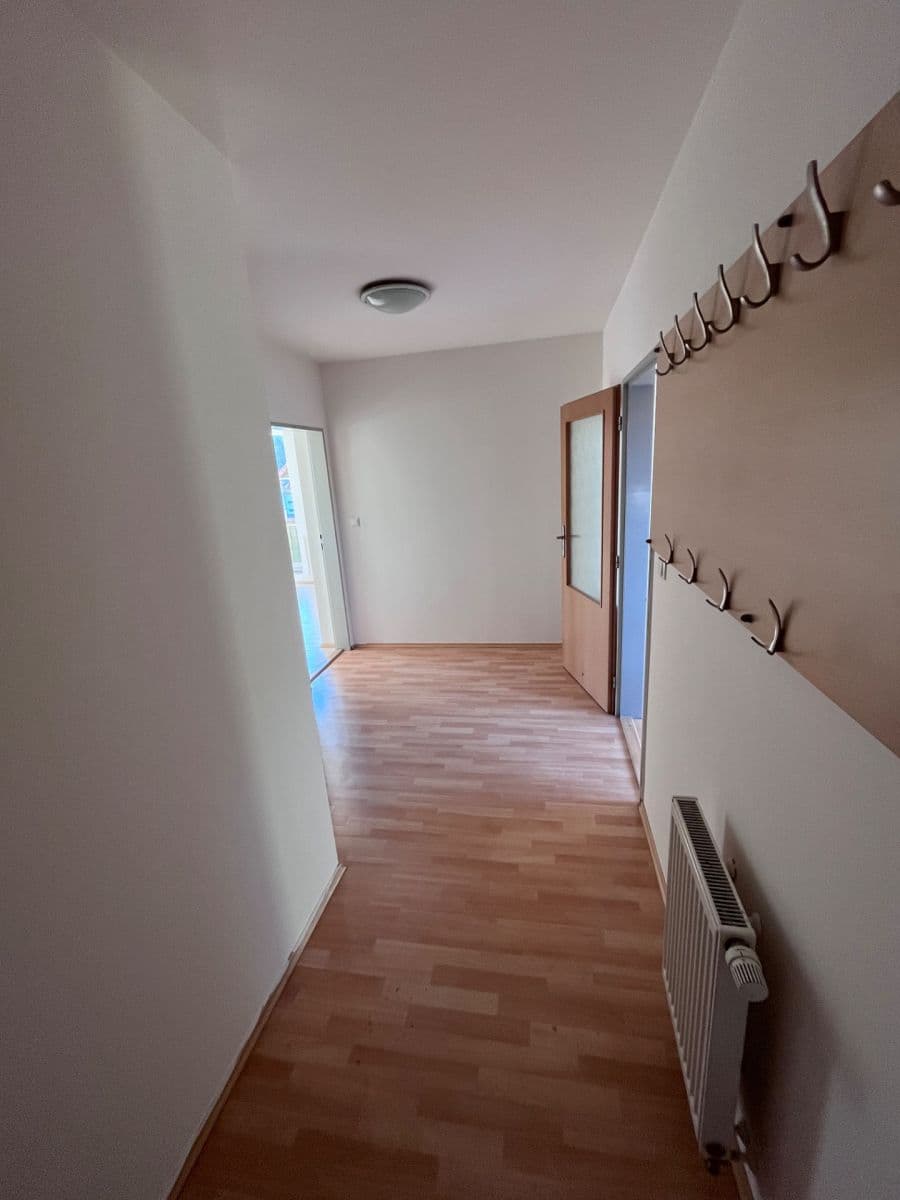 Pronájem bytu 2+kk 72 m², Dlouhá, Tišnov, Jihomoravský kraj Pronájem bytu 2+kk 72 m², Dlouhá, Tišnov, Jihomoravský kraj