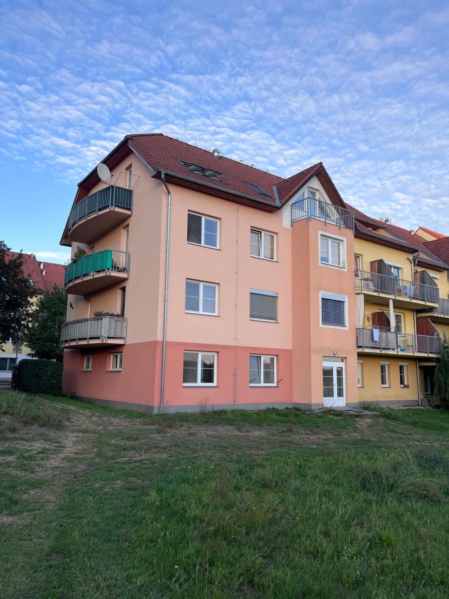 Pronájem bytu 2+kk 72 m², Dlouhá, Tišnov, Jihomoravský kraj Pronájem bytu 2+kk 72 m², Dlouhá, Tišnov, Jihomoravský kraj