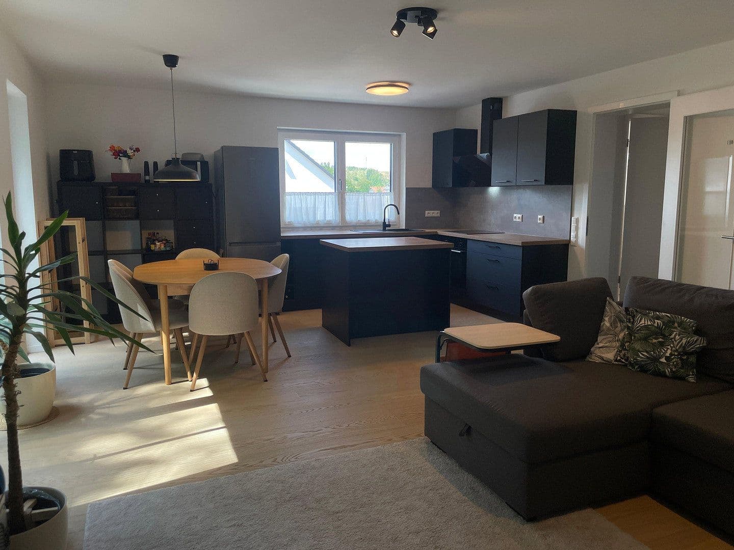 Pronájem bytu 3+1 81 m², Nelkenweg 12, Langenbach, Bavorsko Pronájem bytu 3+1 81 m², Nelkenweg 12, Langenbach, Bavorsko