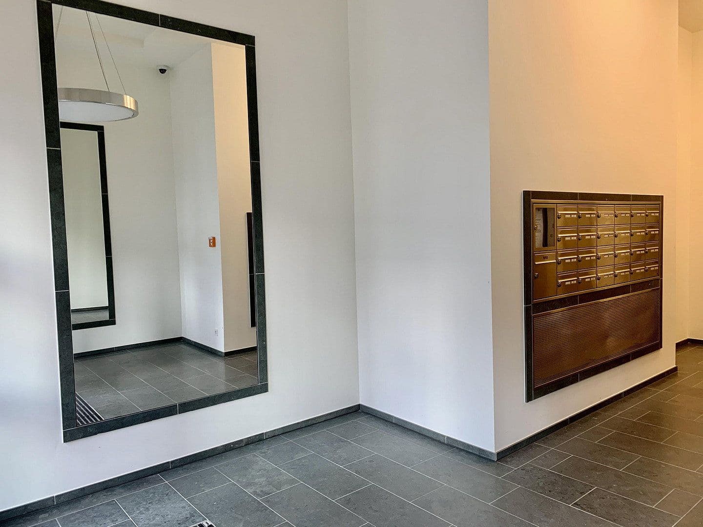 Pronájem bytu 2+1 55 m², Genthinerstr. 44, Berlin, Berlín Pronájem bytu 2+1 55 m², Genthinerstr. 44, Berlin, Berlín