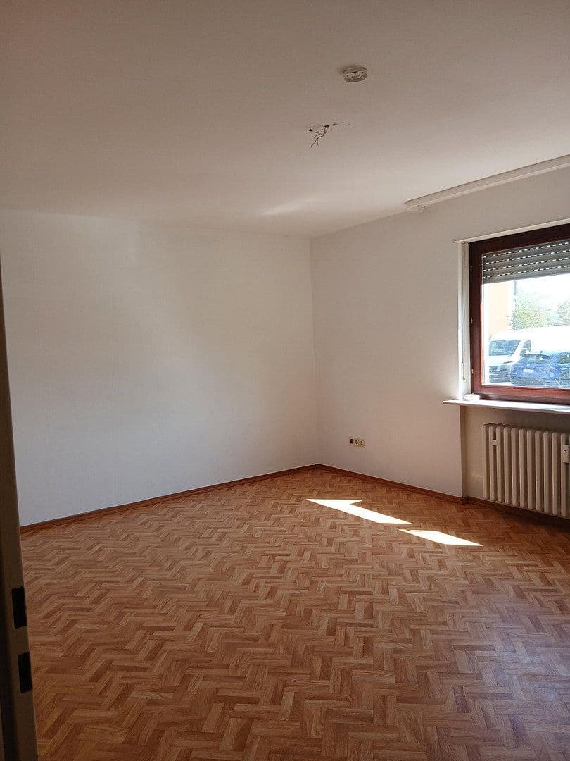 Pronájem bytu 2+1 60 m², Ludwigshafen am Rhein, Porýní-Falc Pronájem bytu 2+1 60 m², Ludwigshafen am Rhein, Porýní-Falc