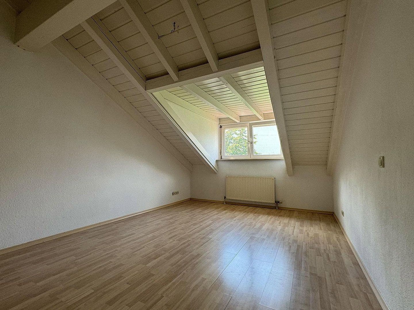 Pronájem bytu 3+1 64 m², Hohlweg 14, Cleebronn, Bádensko-Württembersko Pronájem bytu 3+1 64 m², Hohlweg 14, Cleebronn, Bádensko-Württembersko