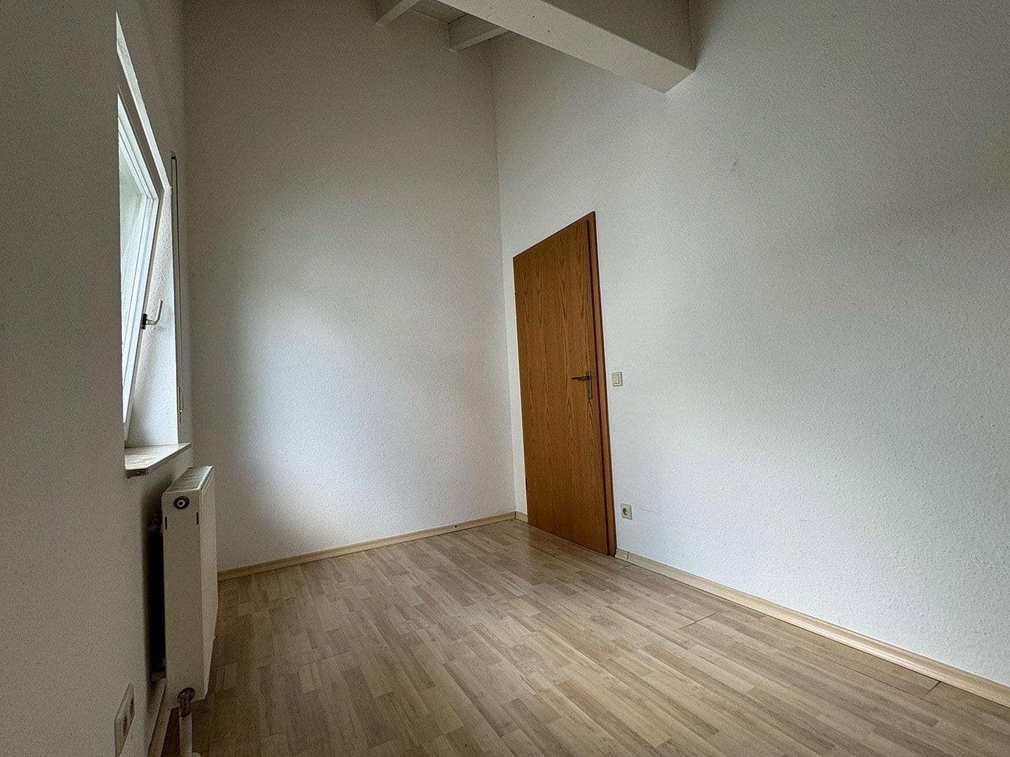 Pronájem bytu 3+1 64 m², Hohlweg 14, Cleebronn, Bádensko-Württembersko Pronájem bytu 3+1 64 m², Hohlweg 14, Cleebronn, Bádensko-Württembersko