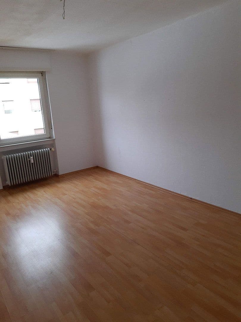 Pronájem bytu 4+1 107 m², Zweibrücken, Porýní-Falc Pronájem bytu 4+1 107 m², Zweibrücken, Porýní-Falc