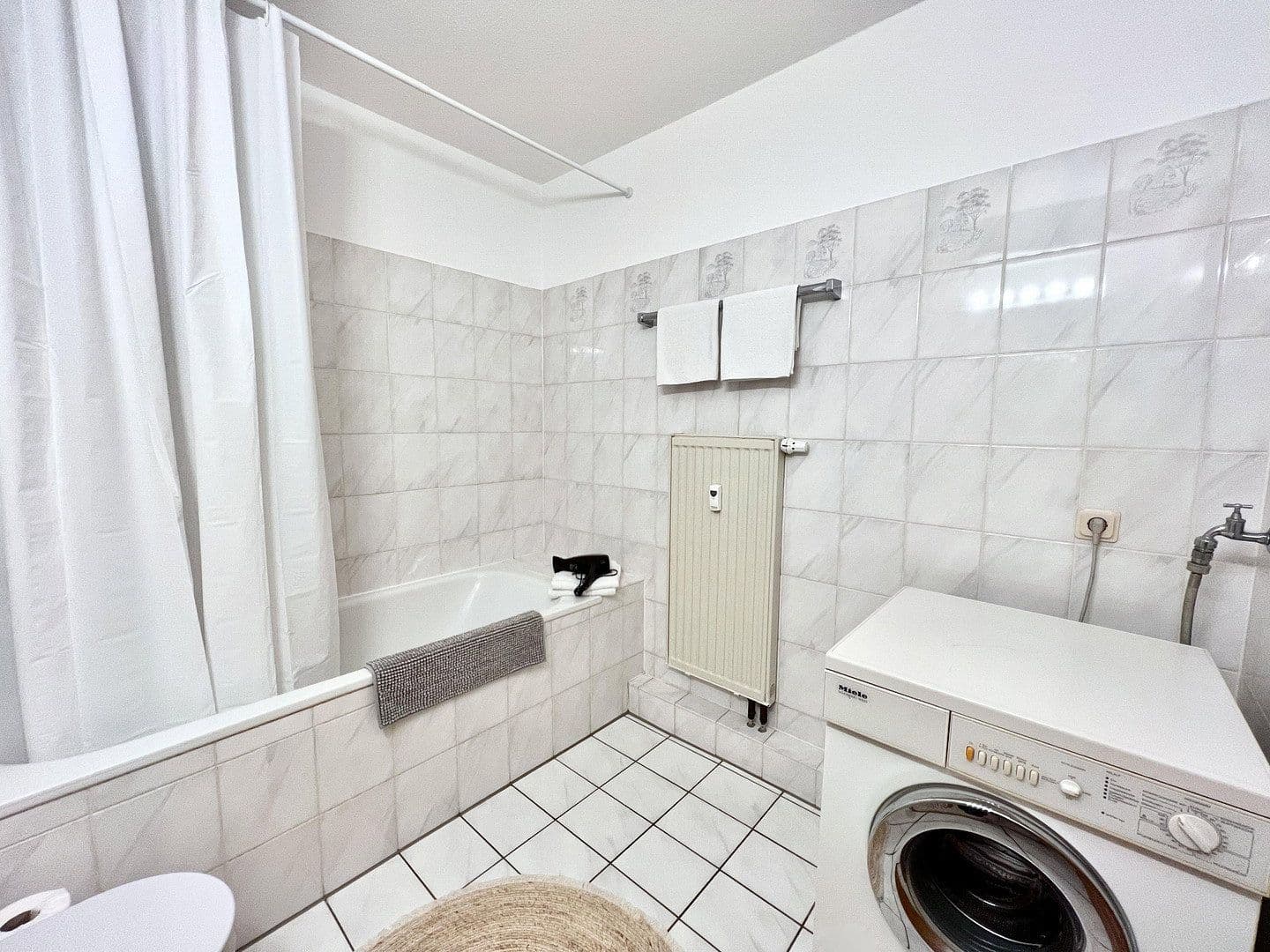 Pronájem bytu 1+kk 45 m², Ratingen, Severní Porýní-Vestfálsko Pronájem bytu 1+kk 45 m², Ratingen, Severní Porýní-Vestfálsko