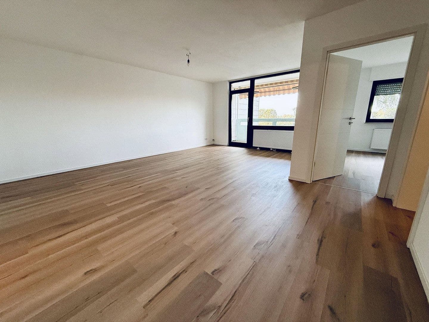 Pronájem bytu 2+kk 67 m², Schriesheimer Str. 2B, Heddesheim, Bádensko-Württembersko Pronájem bytu 2+kk 67 m², Schriesheimer Str. 2B, Heddesheim, Bádensko-Württembersko