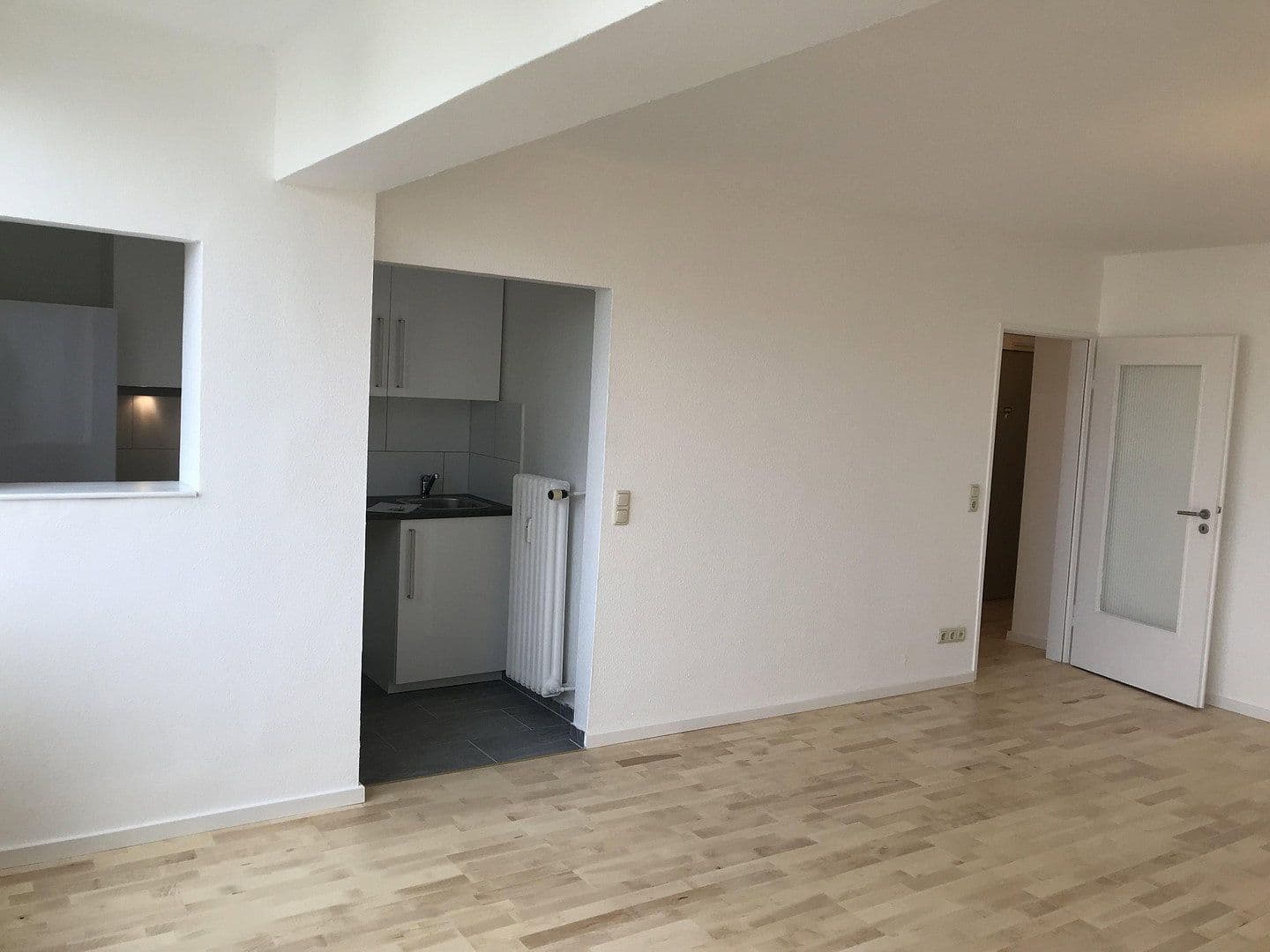 Pronájem bytu 1+1 34 m², Hügelstraße 251, Frankfurt am Main, Hessen Pronájem bytu 1+1 34 m², Hügelstraße 251, Frankfurt am Main, Hessen