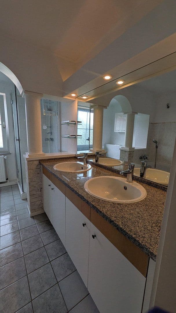 Prodej domu 130 m², pozemek 500 m², Lehrte, Dolní Sasko Prodej domu 130 m², pozemek 500 m², Lehrte, Dolní Sasko