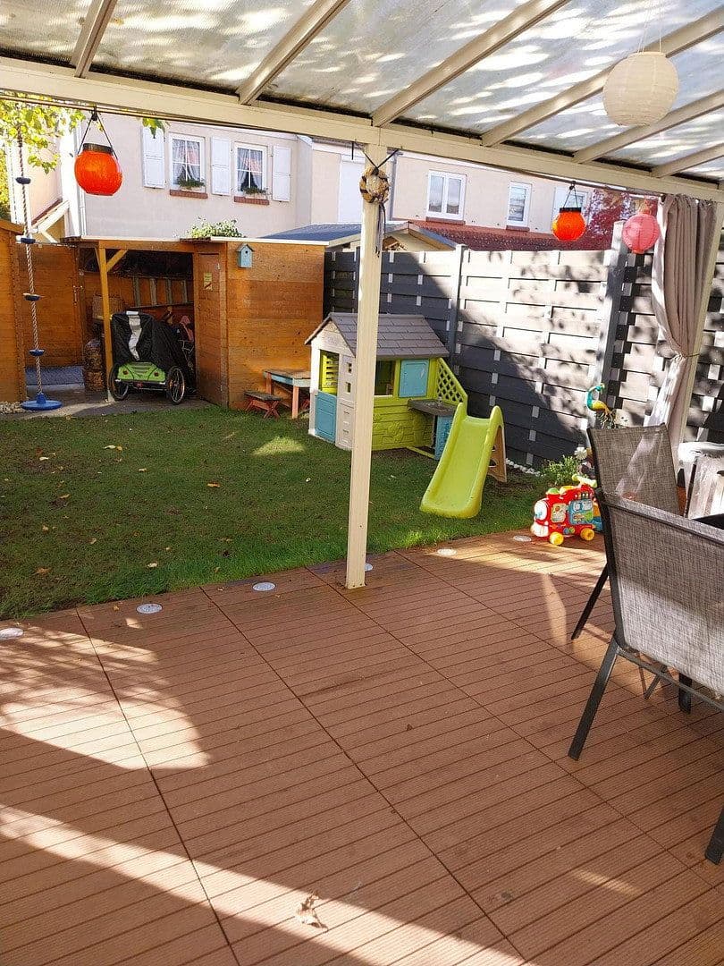 Prodej domu 130 m², pozemek 500 m², Lehrte, Dolní Sasko Prodej domu 130 m², pozemek 500 m², Lehrte, Dolní Sasko