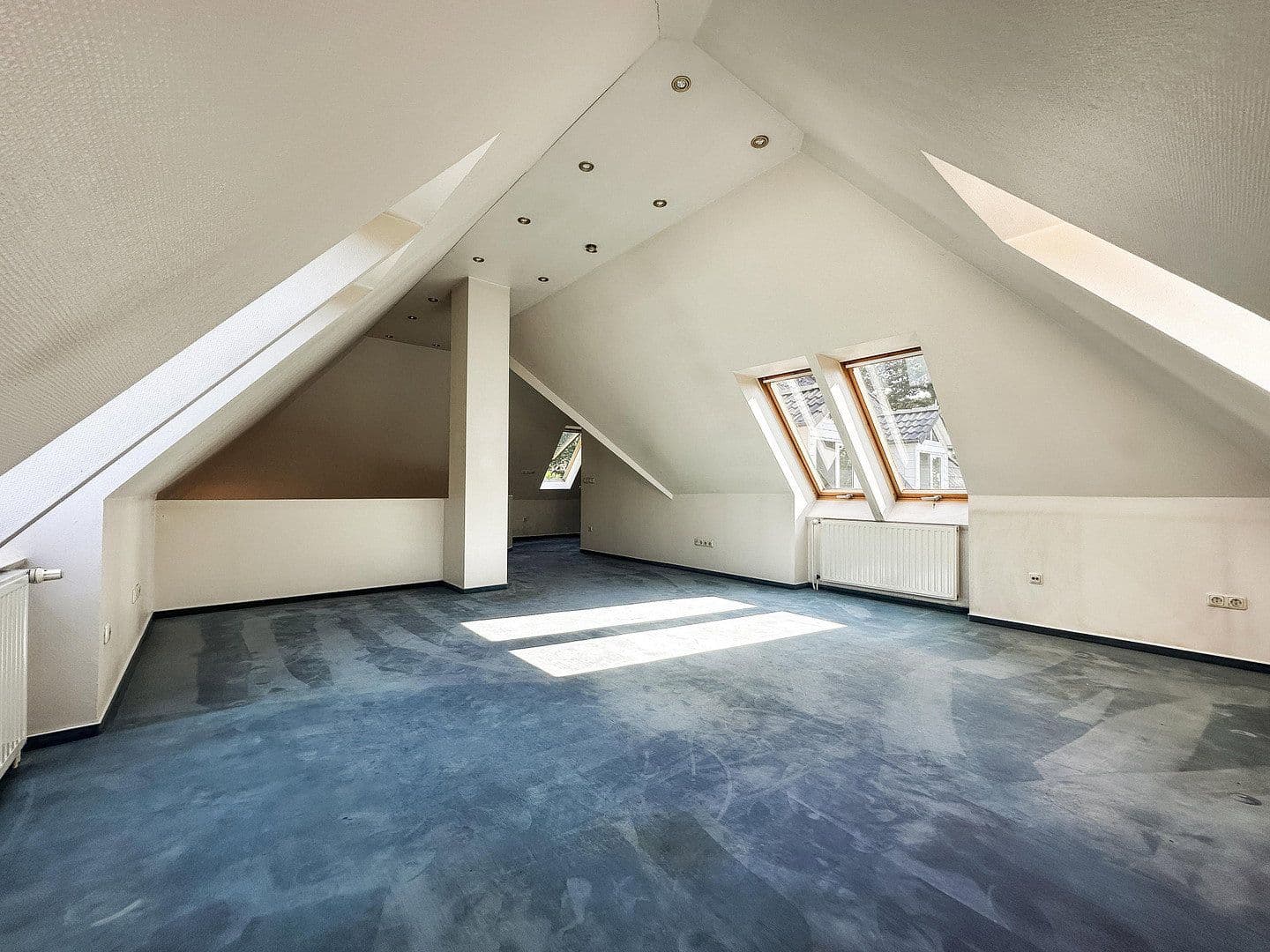 Prodej domu 235 m², pozemek 1.425 m², Im Lehmsaal 26, Seevetal, Dolní Sasko Prodej domu 235 m², pozemek 1.425 m², Im Lehmsaal 26, Seevetal, Dolní Sasko