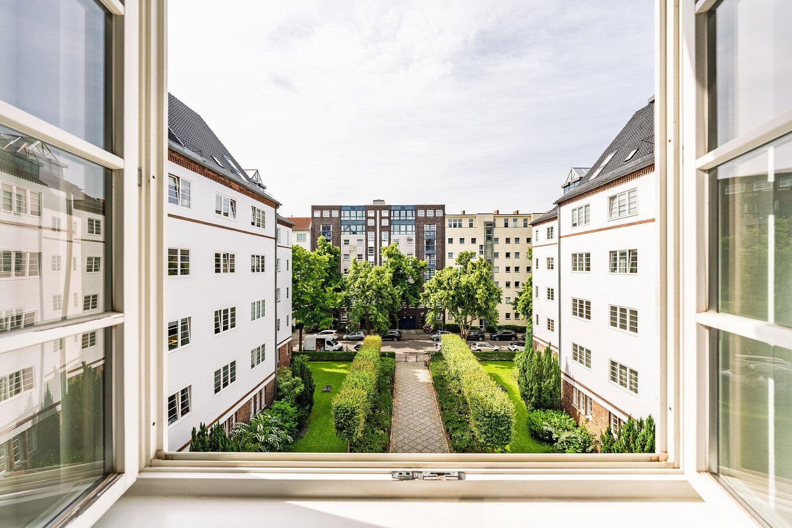 Prodej bytu 4+1 148 m², Düsseldorfer Str. 34, Berlin, Berlín Prodej bytu 4+1 148 m², Düsseldorfer Str. 34, Berlin, Berlín