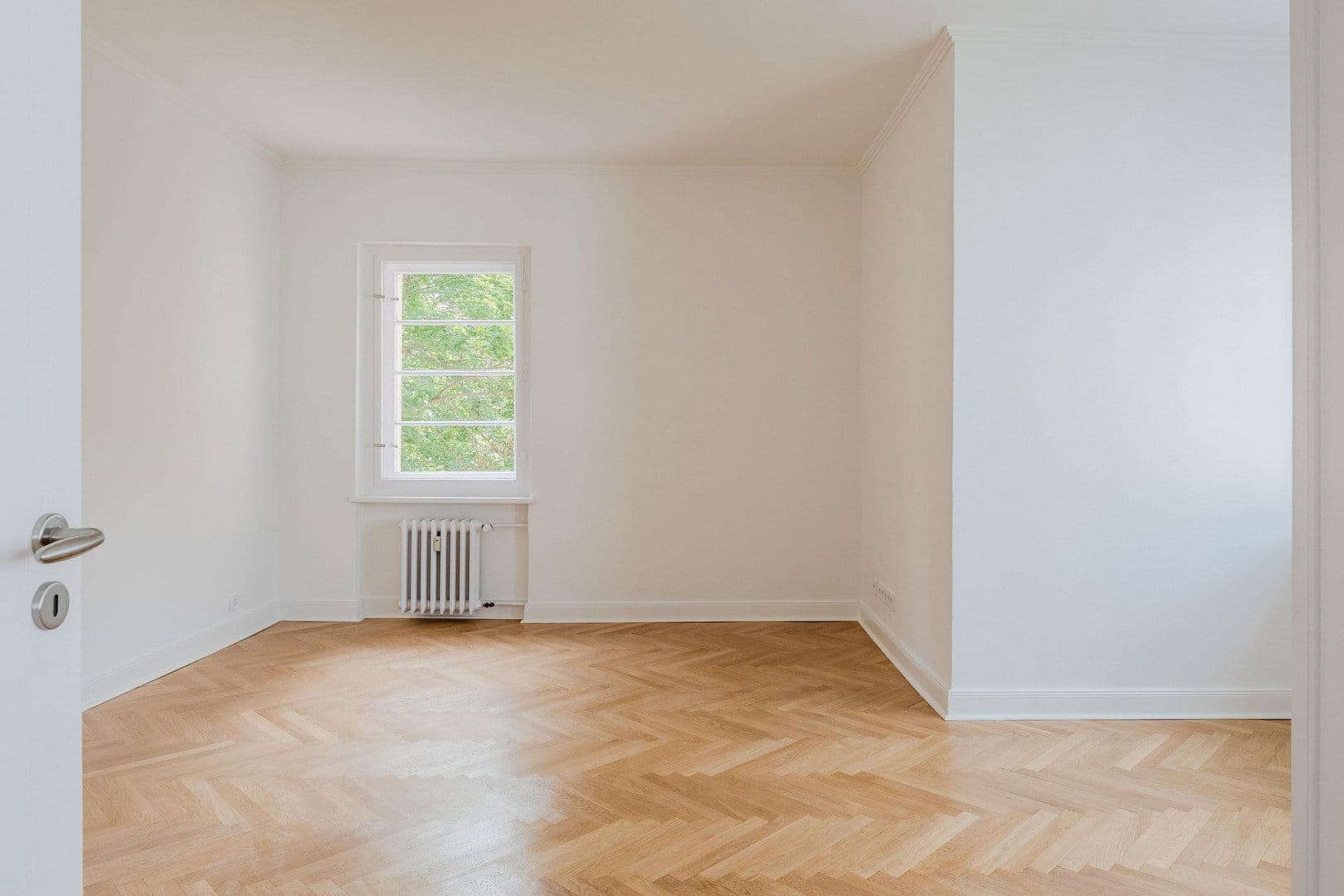 Prodej bytu 4+1 148 m², Düsseldorfer Str. 34, Berlin, Berlín Prodej bytu 4+1 148 m², Düsseldorfer Str. 34, Berlin, Berlín