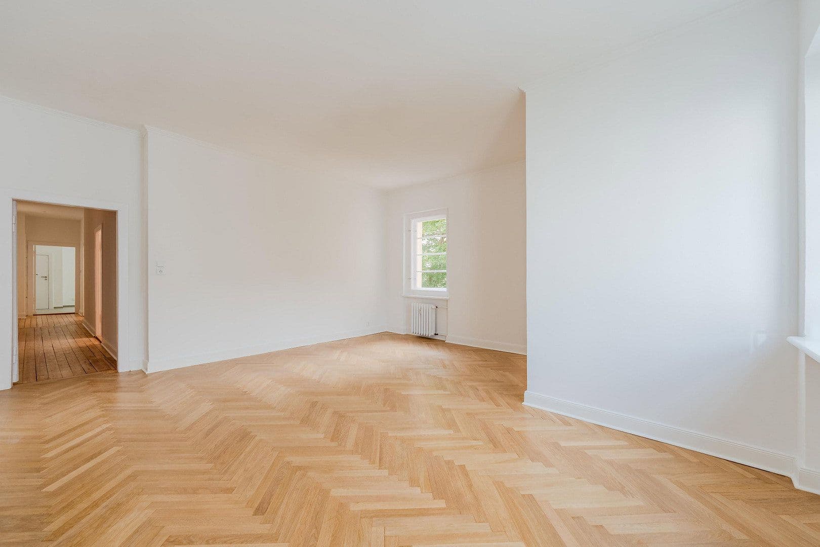Prodej bytu 4+1 148 m², Düsseldorfer Str. 34, Berlin, Berlín Prodej bytu 4+1 148 m², Düsseldorfer Str. 34, Berlin, Berlín