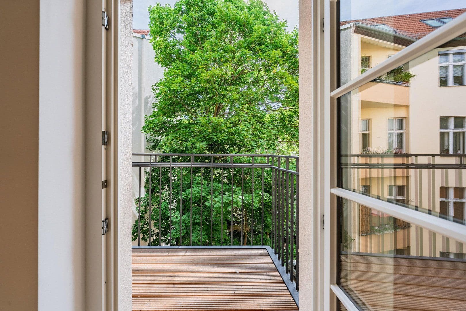 Prodej bytu 4+1 148 m², Düsseldorfer Str. 34, Berlin, Berlín Prodej bytu 4+1 148 m², Düsseldorfer Str. 34, Berlin, Berlín