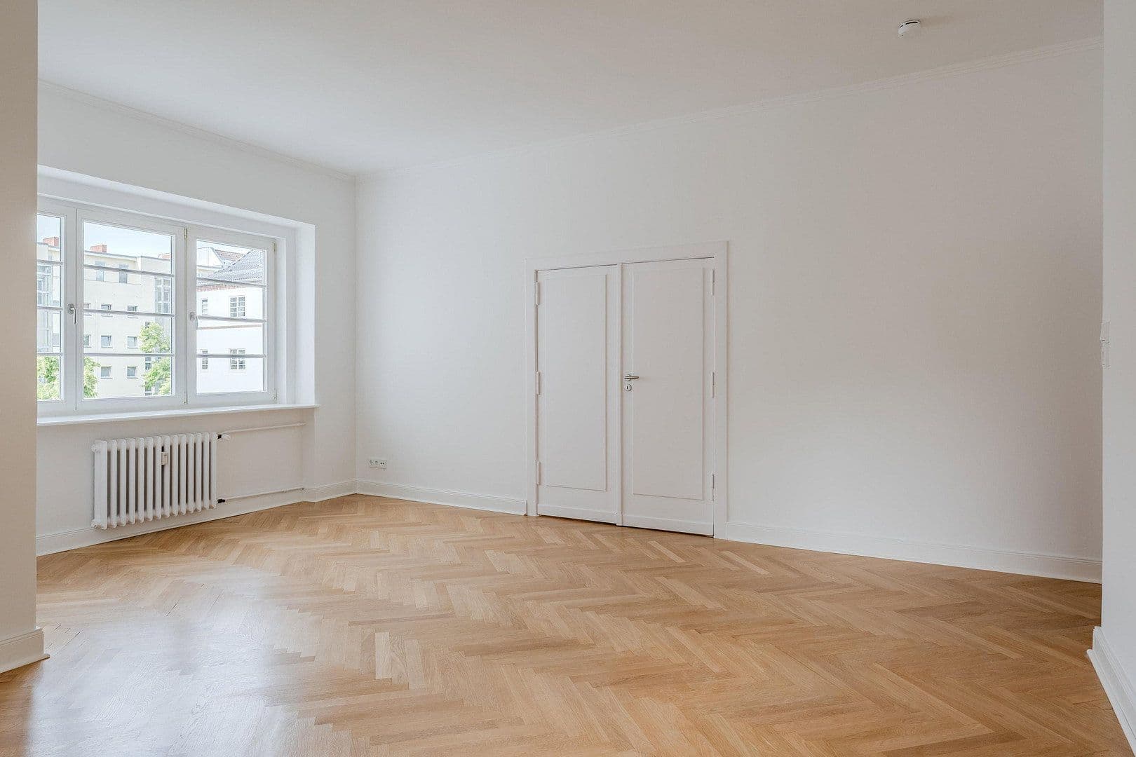 Prodej bytu 4+1 148 m², Düsseldorfer Str. 34, Berlin, Berlín Prodej bytu 4+1 148 m², Düsseldorfer Str. 34, Berlin, Berlín