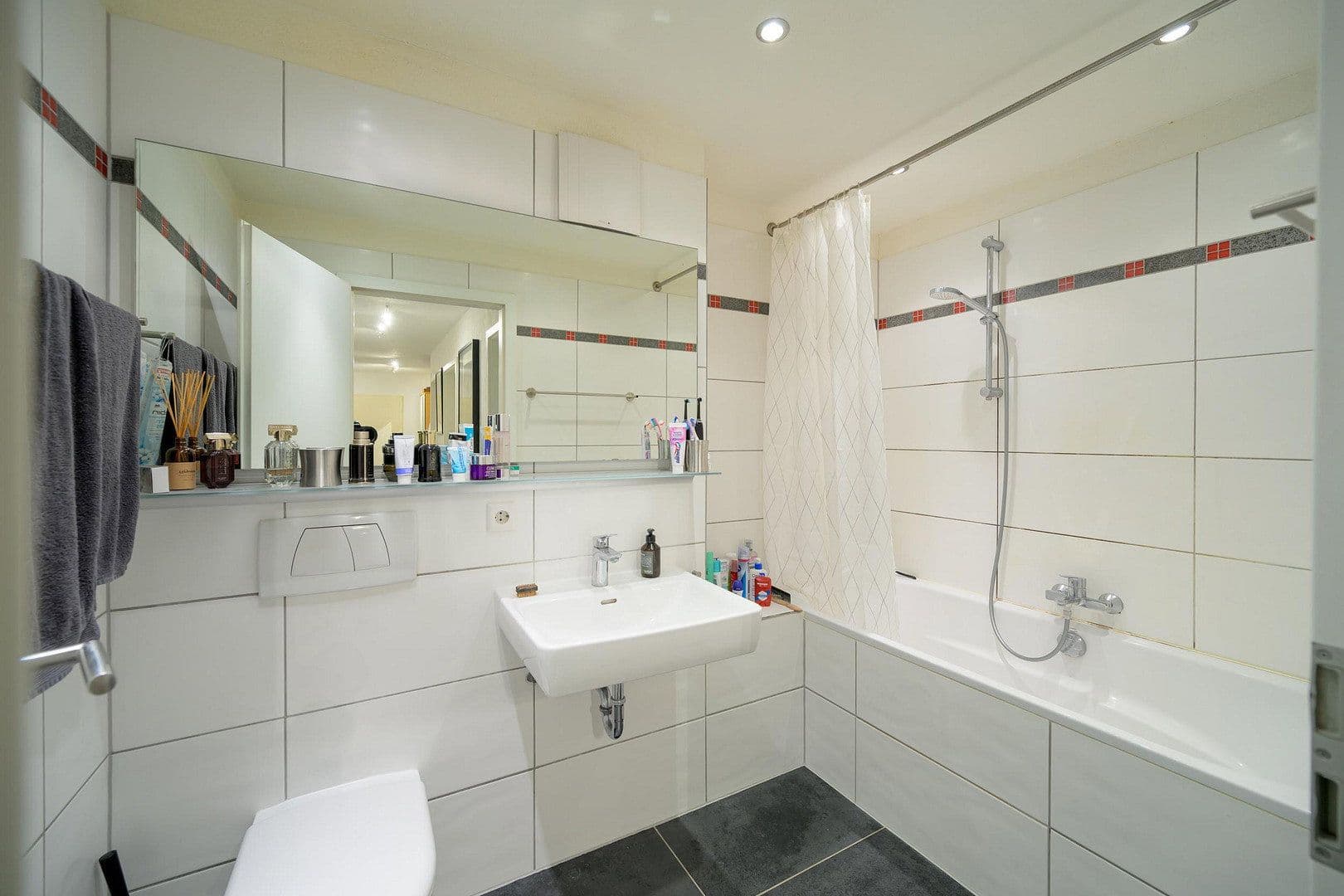 Prodej bytu 4+1 97 m², Eggbergstrasse 6, Rheinfelden (Baden), Bádensko-Württembersko Prodej bytu 4+1 97 m², Eggbergstrasse 6, Rheinfelden (Baden), Bádensko-Württembersko
