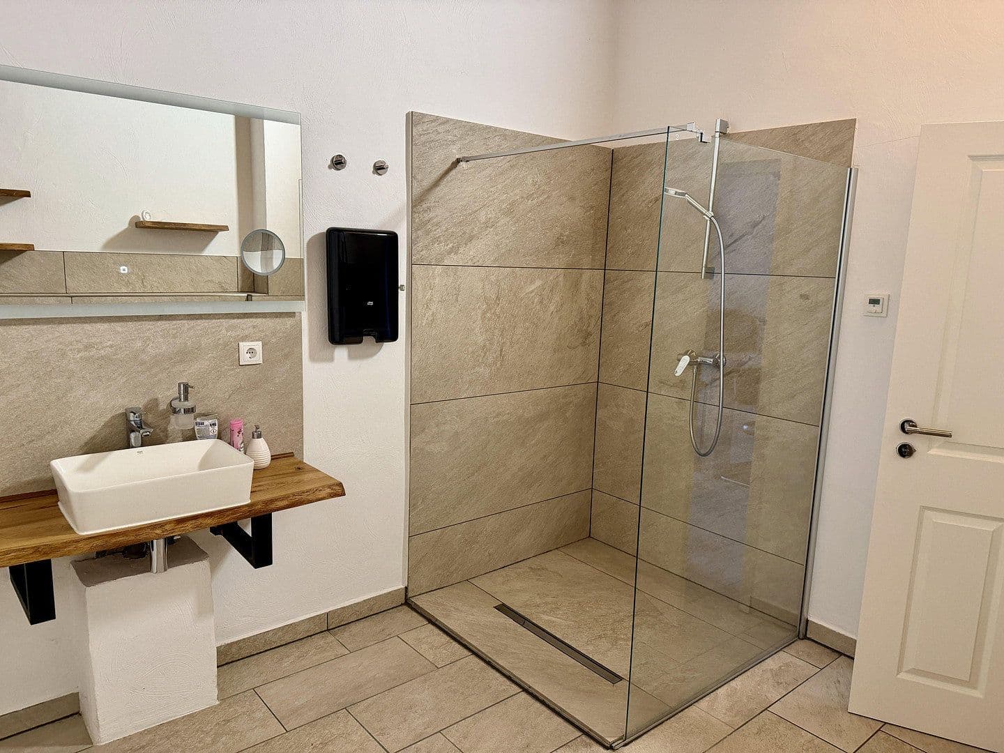 Pronájem kanceláře 1.100 m², Euskirchen, Severní Porýní-Vestfálsko Pronájem kanceláře 1.100 m², Euskirchen, Severní Porýní-Vestfálsko