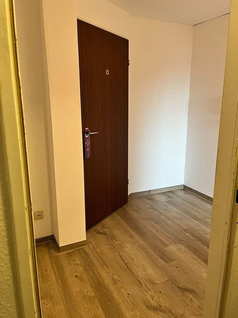 Pronájem bytu 1+1 25 m², Oberforstbacher Straße 337, Cáchy, Severní Porýní-Vestfálsko Pronájem bytu 1+1 25 m², Oberforstbacher Straße 337, Cáchy, Severní Porýní-Vestfálsko