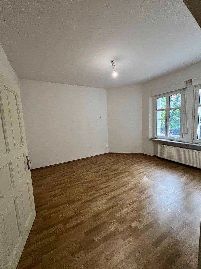 Prodej domu 172 m², pozemek 320 m², Volkardeyer Straße 22, Ratingen, Severní Porýní-Vestfálsko Prodej domu 172 m², pozemek 320 m², Volkardeyer Straße 22, Ratingen, Severní Porýní-Vestfálsko