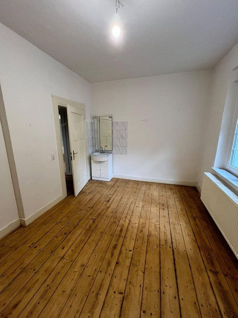 Prodej domu 172 m², pozemek 320 m², Volkardeyer Straße 22, Ratingen, Severní Porýní-Vestfálsko Prodej domu 172 m², pozemek 320 m², Volkardeyer Straße 22, Ratingen, Severní Porýní-Vestfálsko