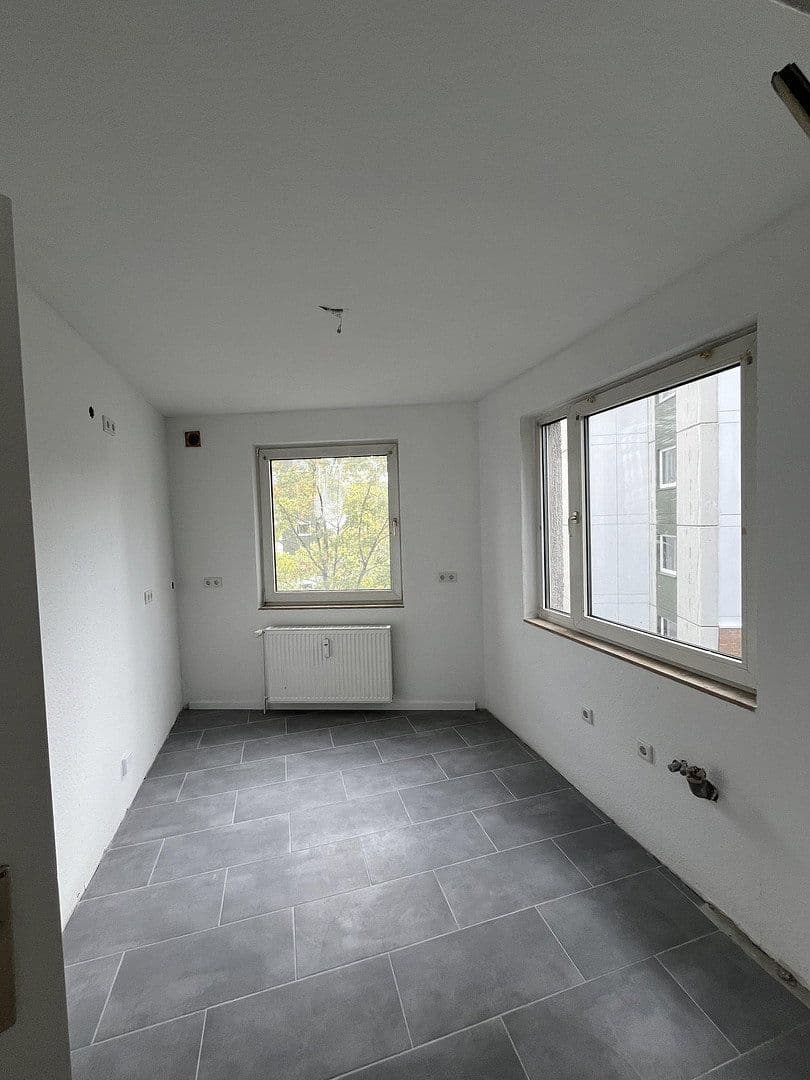Pronájem bytu 3+1 79 m², Wuppertal, Severní Porýní-Vestfálsko Pronájem bytu 3+1 79 m², Wuppertal, Severní Porýní-Vestfálsko