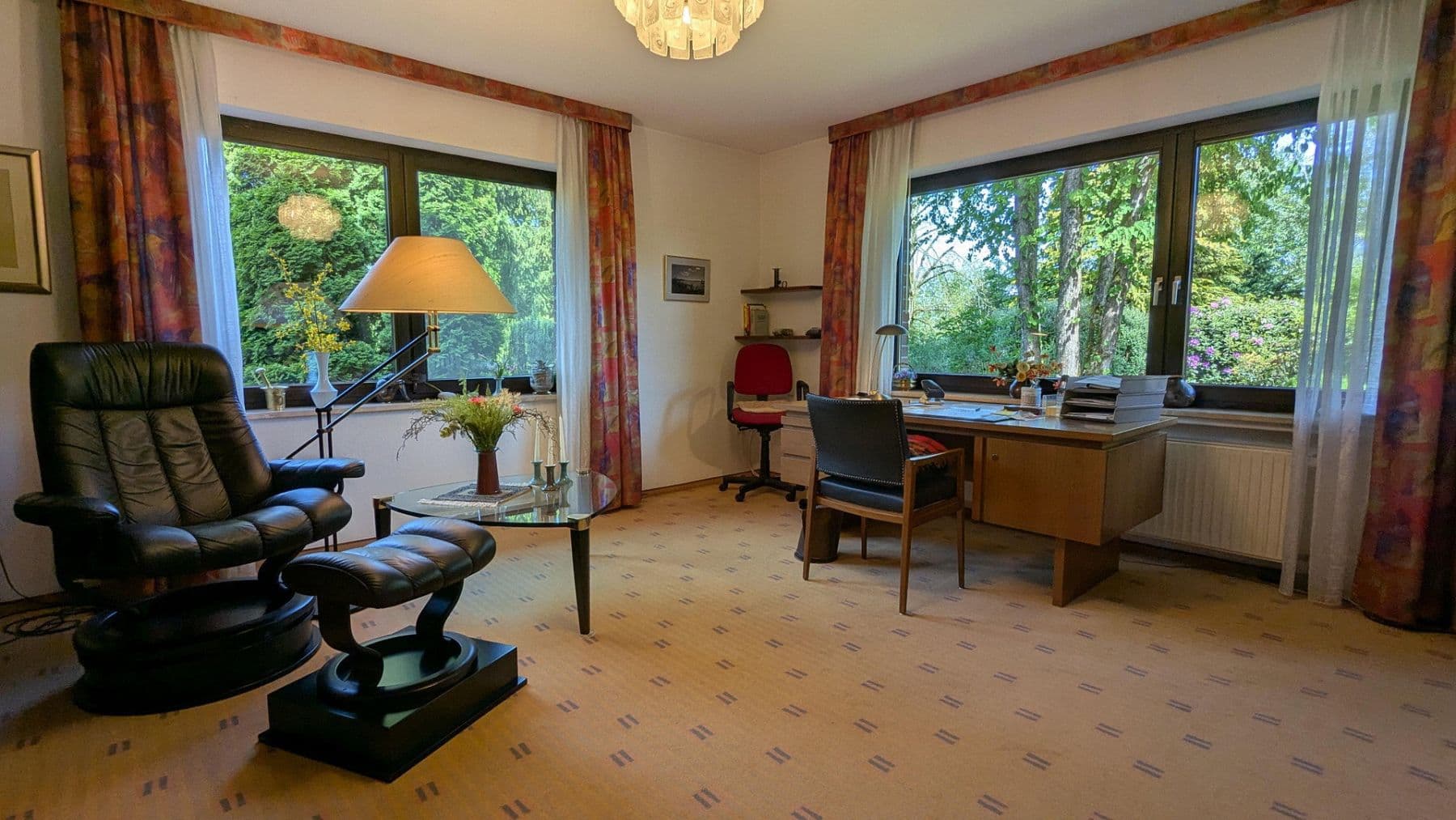 Prodej domu 216 m², pozemek 2.520 m², Melle, Dolní Sasko Prodej domu 216 m², pozemek 2.520 m², Melle, Dolní Sasko