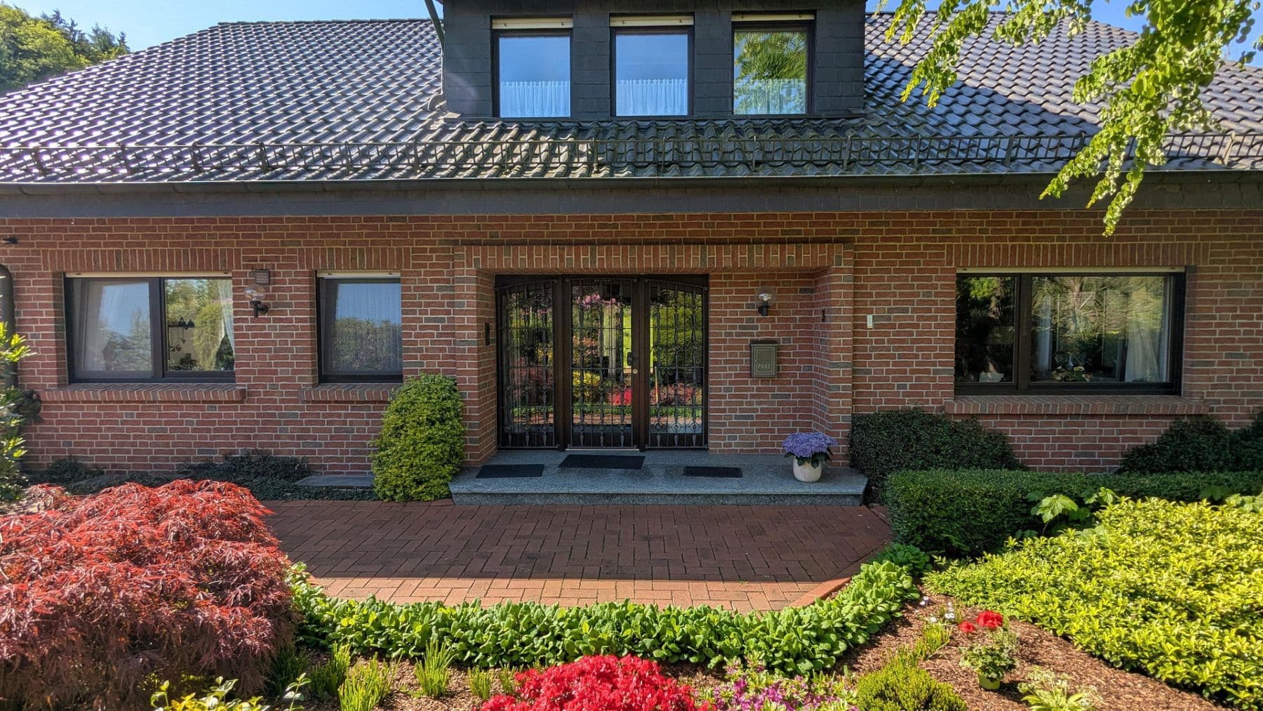 Prodej domu 216 m², pozemek 2.520 m², Melle, Dolní Sasko Prodej domu 216 m², pozemek 2.520 m², Melle, Dolní Sasko