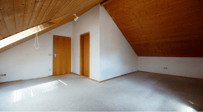 Prodej domu 122 m², pozemek 267 m², Schickhardtstr. 66, Reutlingen, Bádensko-Württembersko Prodej domu 122 m², pozemek 267 m², Schickhardtstr. 66, Reutlingen, Bádensko-Württembersko