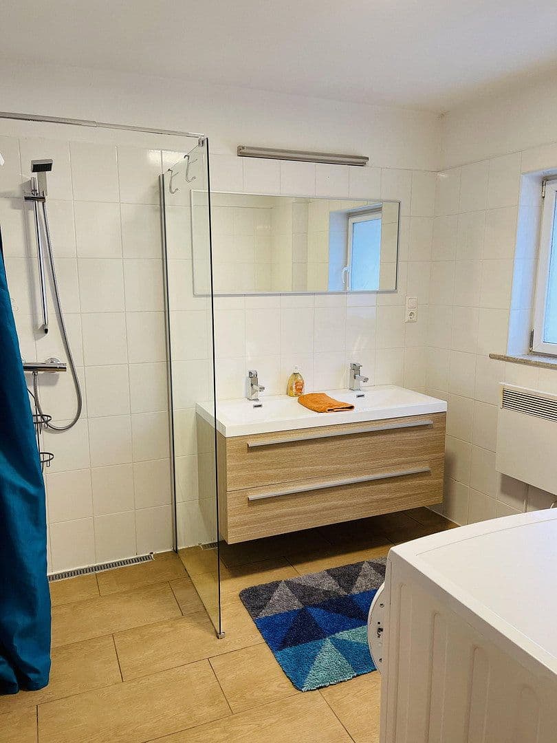 Prodej domu 190 m², pozemek 956 m², Stipshausen, Porýní-Falc Prodej domu 190 m², pozemek 956 m², Stipshausen, Porýní-Falc