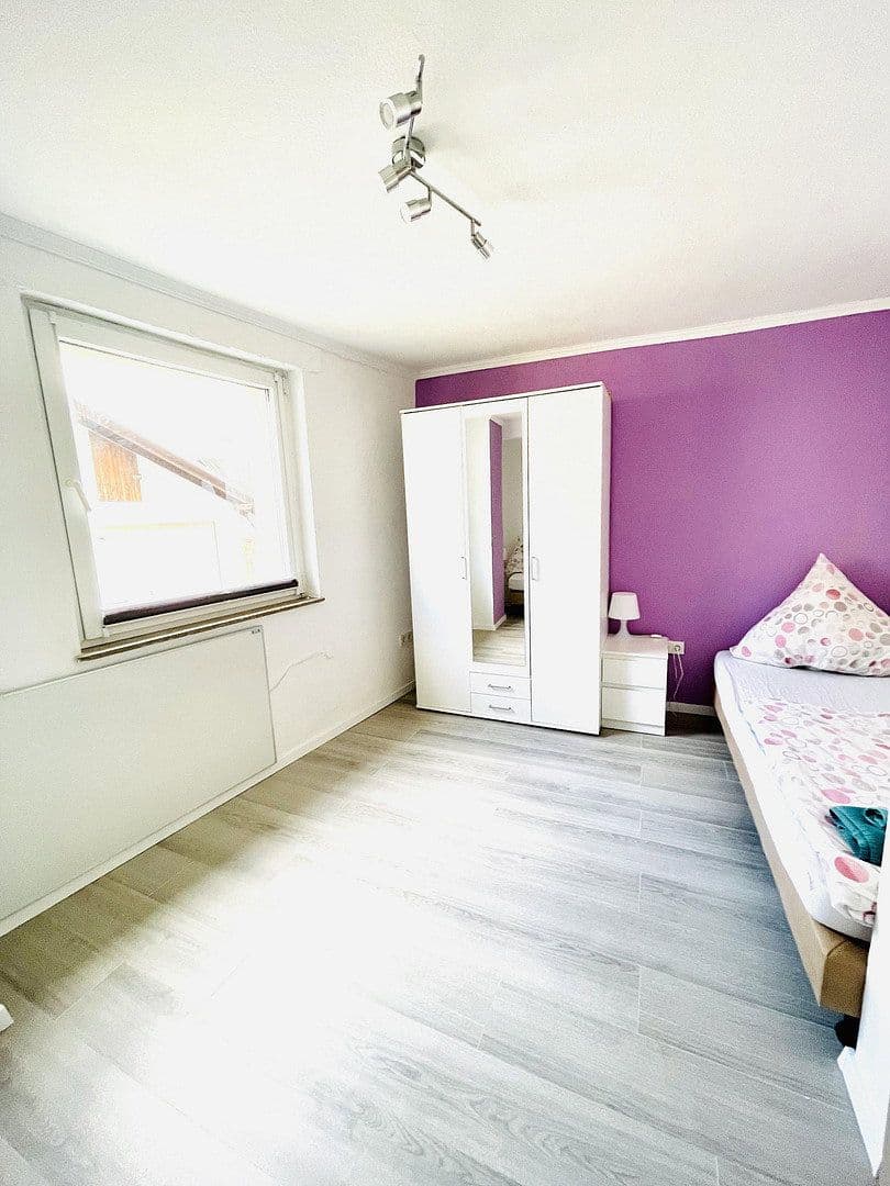 Prodej domu 190 m², pozemek 956 m², Stipshausen, Porýní-Falc Prodej domu 190 m², pozemek 956 m², Stipshausen, Porýní-Falc