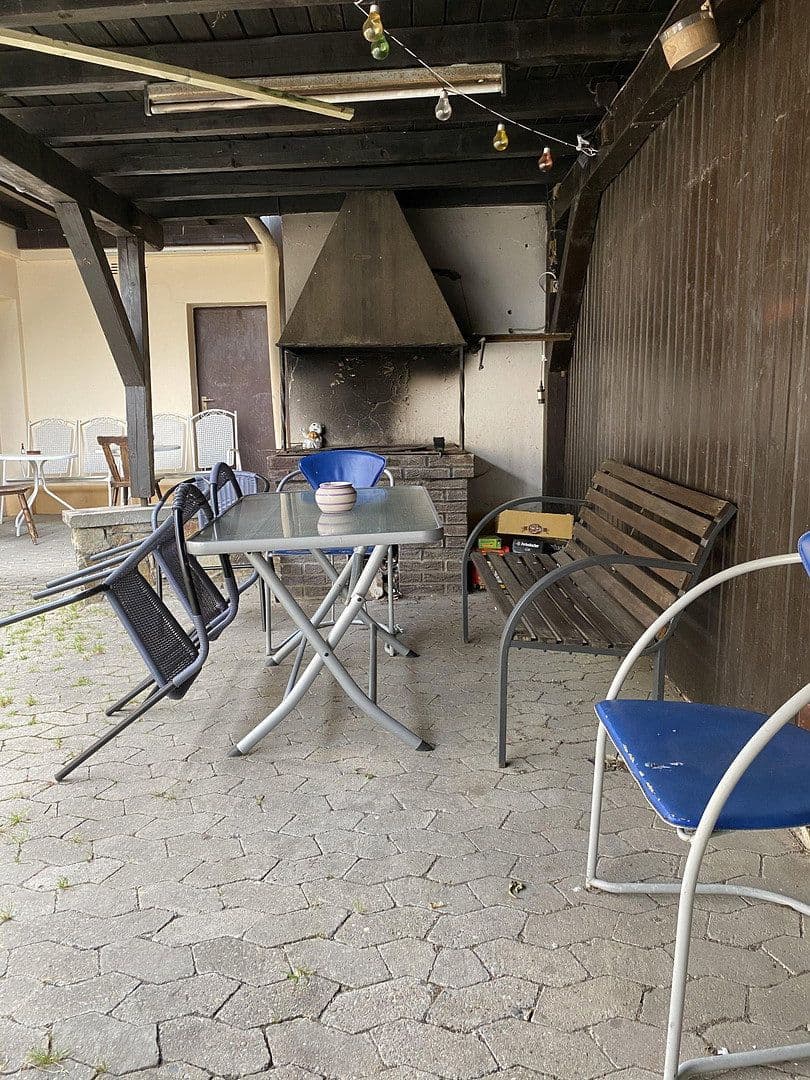 Prodej domu 190 m², pozemek 956 m², Stipshausen, Porýní-Falc Prodej domu 190 m², pozemek 956 m², Stipshausen, Porýní-Falc