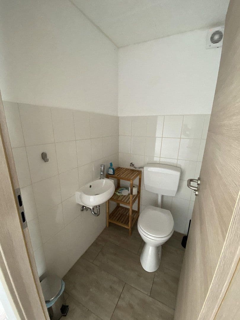 Prodej domu 190 m², pozemek 956 m², Stipshausen, Porýní-Falc Prodej domu 190 m², pozemek 956 m², Stipshausen, Porýní-Falc